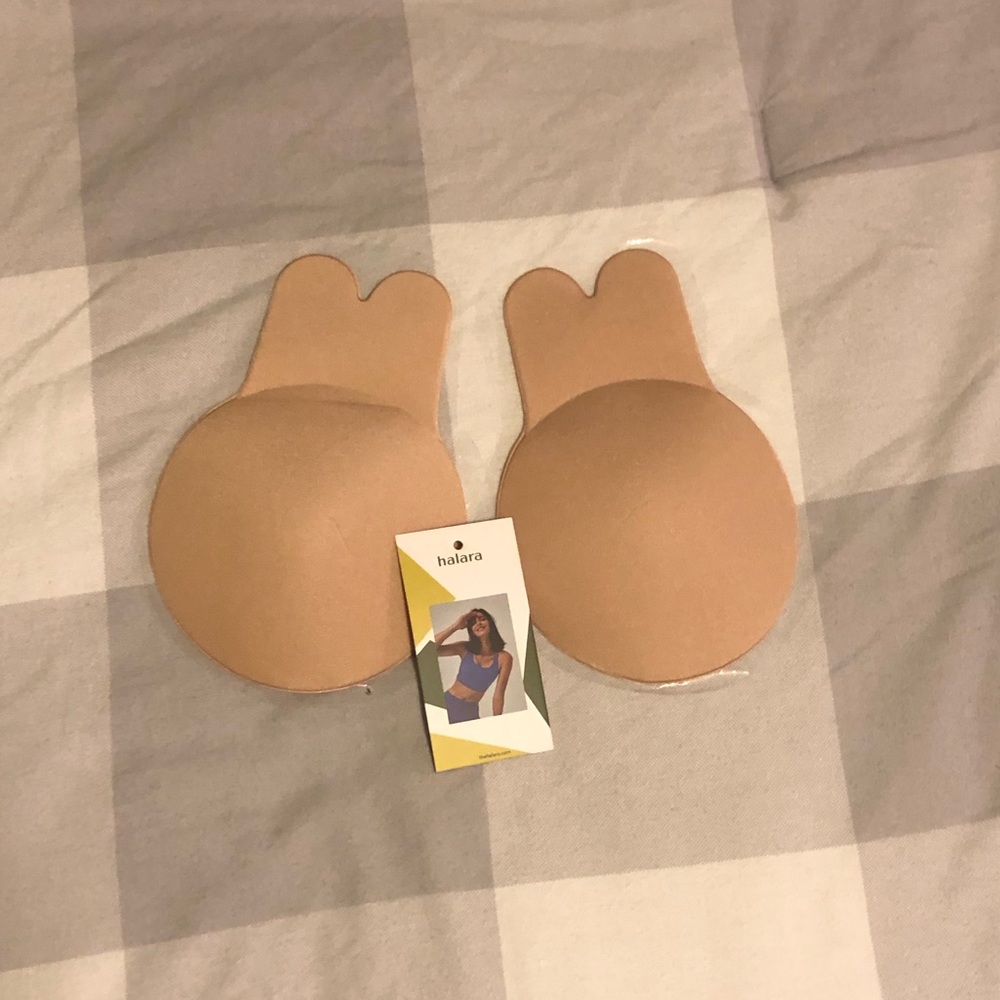 Halara Sticky Boobs